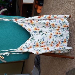 Cute floral crop top with adjustable spaghetti straps